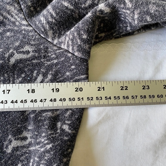 Tuff Athletics Women's Gray Patterned Full Zip Lined Hoodie Jacket Size Medium - Picture 8 of 12